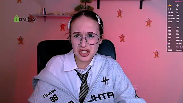 Snapshot of mona_cloud chatting on 01-07-26, 08:11 mona cloud online show from 01-07-26, 08:11