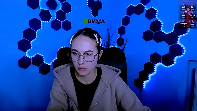 Snapshot of mona_cloud chatting on 02-14-26, 09:00 mona cloud online show from 02-14-26, 09:00