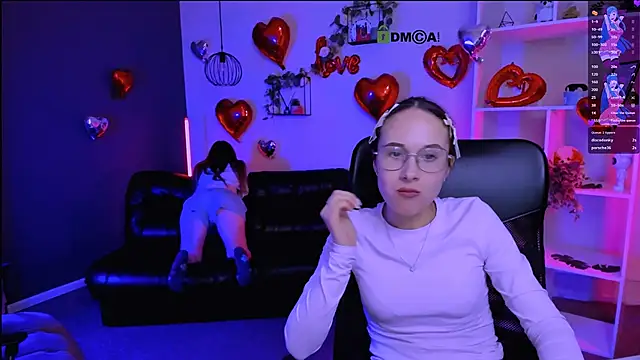 Snapshot of mona_cloud chatting on 03-10-26, 08:14 mona cloud online show from 03-10-26, 08:14