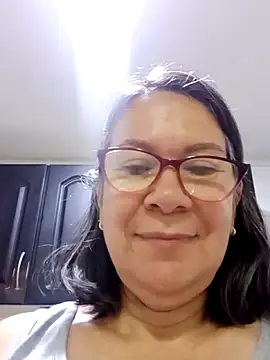 victoria wayne online show from 10-27-25, 09:57