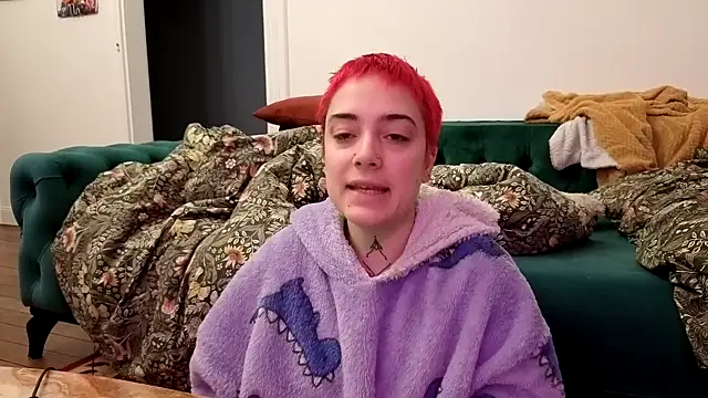 Snapshot of OllympeKaii chatting on 10-25-25, 04:42 OllympeKaii online show from 10-25-25, 04:42