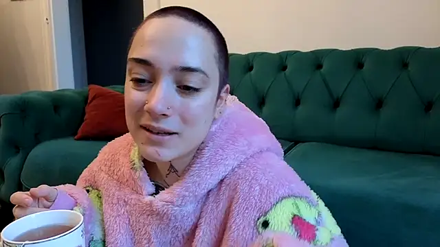 Snapshot of OllympeKaii chatting on 11-09-25, 07:39 OllympeKaii online show from 11-09-25, 07:39