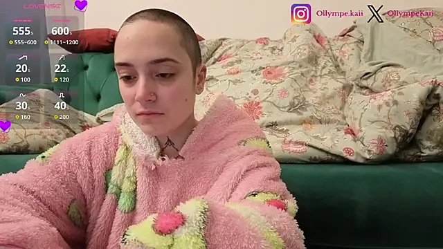 Snapshot of OllympeKaii chatting on 11-21-25, 09:35 OllympeKaii online show from 11-21-25, 09:35