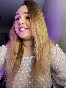 Juicy PeachLux online show from 09-30-25, 02:44