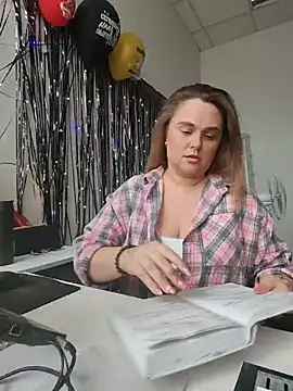 Juicy PeachLux online show from 06-05-26, 05:36