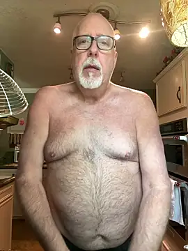 Snapshot of superbearboss chatting on 02-28-26, 06:09 superbearboss online show from 02-28-26, 06:09