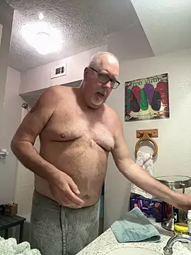 Snapshot of superbearboss chatting on 03-08-26, 09:07 superbearboss online show from 03-08-26, 09:07