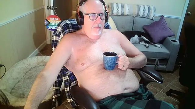 superbearboss online show from 04-28-26, 03:50