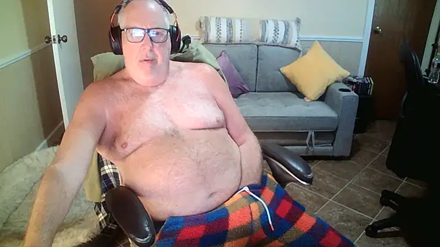 superbearboss online show from 06-15-26, 08:33