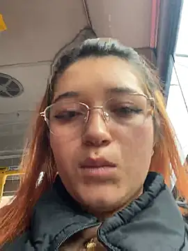Snapshot of Karina_Leon chatting on 04-29-26, 07:31 Karina Leon online show from 04-29-26, 07:31