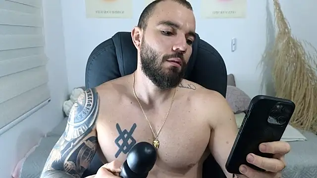 Isaac Carter online show from 12-02-25, 11:04