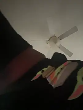 Snapshot of Dymmmm chatting on 03-09-25, 10:52 Dymmmm online show from 03-09-25, 10:52