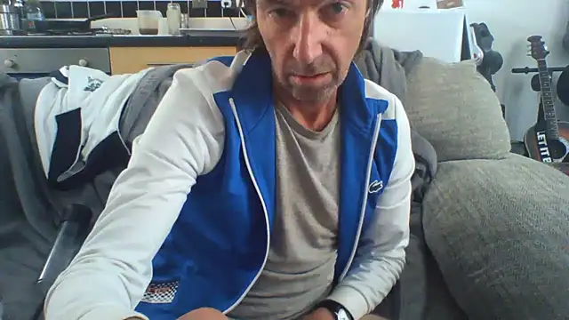 Snapshot of Grower_and_shower chatting on 09-12-25, 01:22 Grower and shower online show from 09-12-25, 01:22