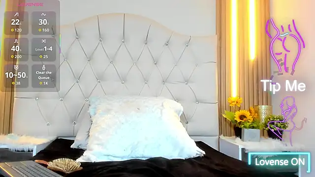 Alexa Bravva online show from 11-10-25, 04:44