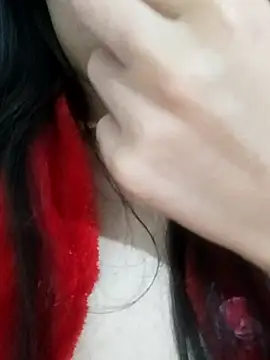 Snapshot of saraaxx1 chatting on 11-23-25, 10:53 saraaxx1 online show from 11-23-25, 10:53