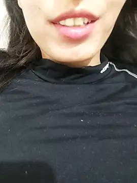 Snapshot of saraaxx1 chatting on 12-03-25, 07:01 saraaxx1 online show from 12-03-25, 07:01