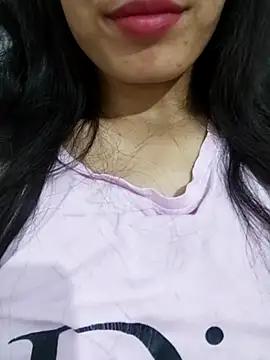 Snapshot of saraaxx1 chatting on 12-05-25, 04:14 saraaxx1 online show from 12-05-25, 04:14