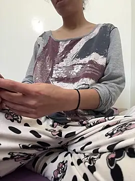 Snapshot of saraaxx1 chatting on 03-13-26, 11:28 saraaxx1 online show from 03-13-26, 11:28