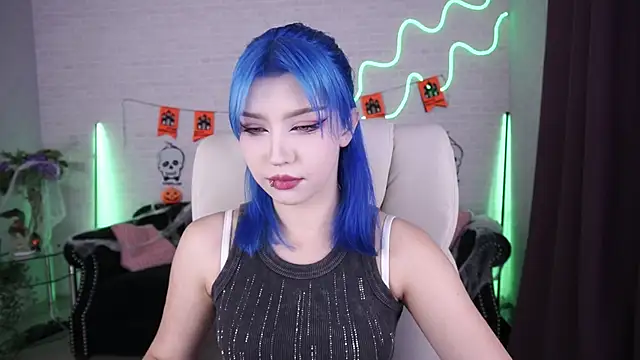 Snapshot of SelenaIris chatting on 10-28-25, 08:55 SelenaIris online show from 10-28-25, 08:55