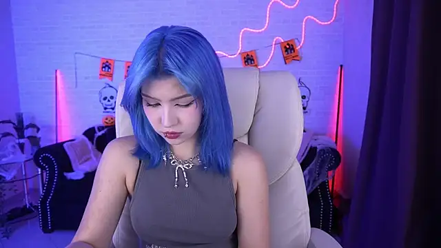 Snapshot of SelenaIris chatting on 10-31-25, 09:05 SelenaIris online show from 10-31-25, 09:05