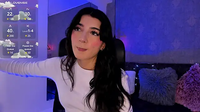 Snapshot of Hi_Soyfer chatting on 03-07-25, 01:18 Hi Soyfer online show from 03-07-25, 01:18