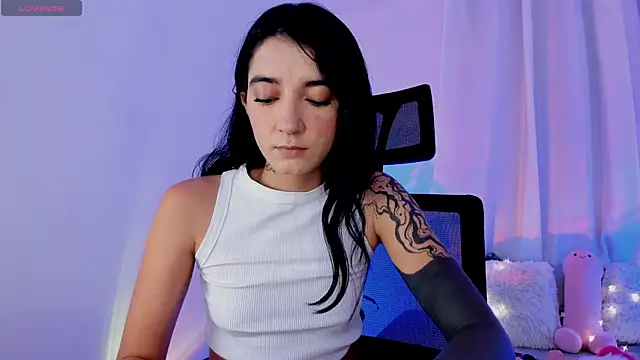 Snapshot of Hi_Soyfer chatting on 09-22-25, 12:56 Hi Soyfer online show from 09-22-25, 12:56