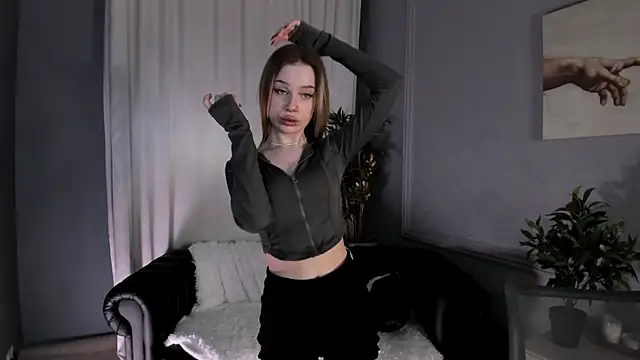 Snapshot of Heydoraa_ chatting on 03-06-25, 04:30 Heydoraa online show from 03-06-25, 04:30