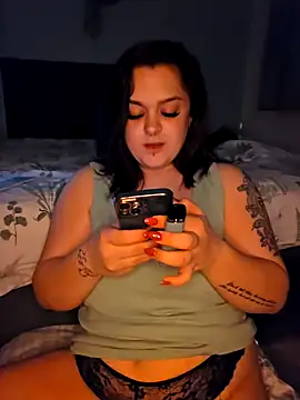 Snapshot of Saucy-Serenity chatting on 03-22-25, 06:47 Saucy-Serenity online show from 03-22-25, 06:47