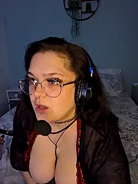 Snapshot of Saucy-Serenity chatting on 09-11-25, 07:14 Saucy-Serenity online show from 09-11-25, 07:14