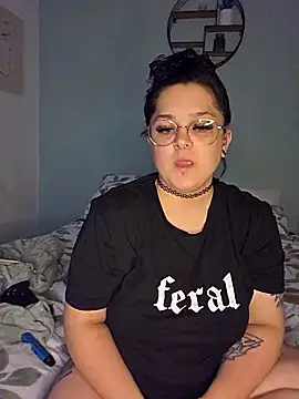 Snapshot of Saucy-Serenity chatting on 09-29-25, 07:40 Saucy-Serenity online show from 09-29-25, 07:40