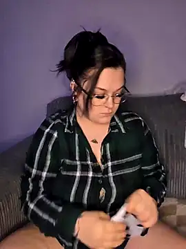 Snapshot of Saucy-Serenity chatting on 11-12-25, 08:19 Saucy-Serenity online show from 11-12-25, 08:19