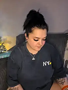 Snapshot of Saucy-Serenity chatting on 11-27-25, 08:33 Saucy-Serenity online show from 11-27-25, 08:33