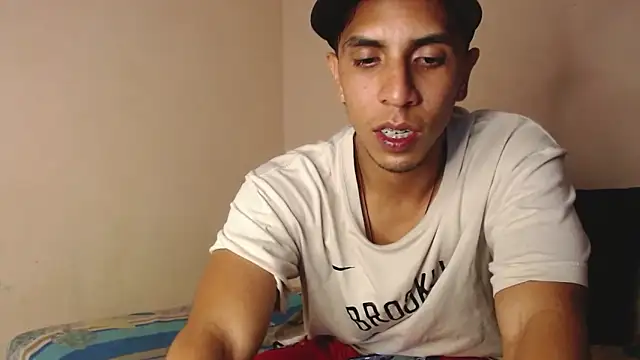 Monkey uchiha777 online show from 10-10-25, 10:42