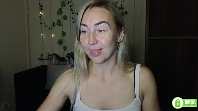 Snapshot of Kiss_julli88I chatting on 09-18-25, 05:26 Kiss julli88I online show from 09-18-25, 05:26