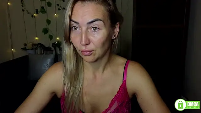 Snapshot of Kiss_julli88I chatting on 09-19-25, 05:24 Kiss julli88I online show from 09-19-25, 05:24