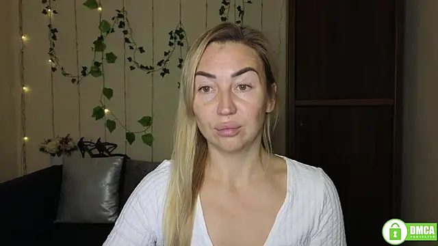 Kiss julli88I online show from 11-09-25, 06:28