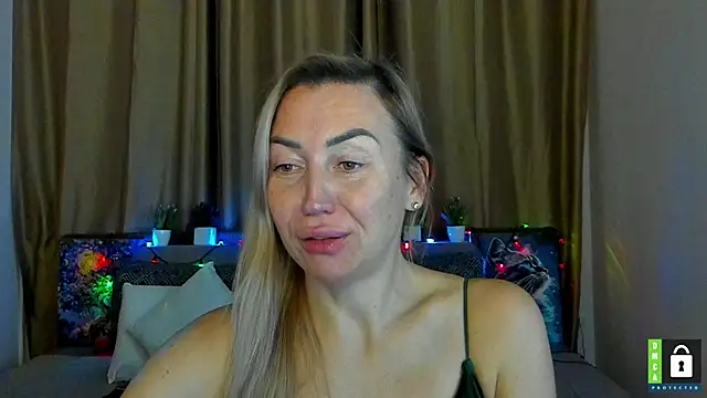 Kiss julli88I online show from 12-13-25, 07:53