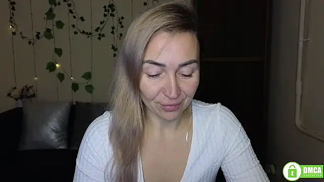 Kiss julli88I online show from 12-14-25, 06:23