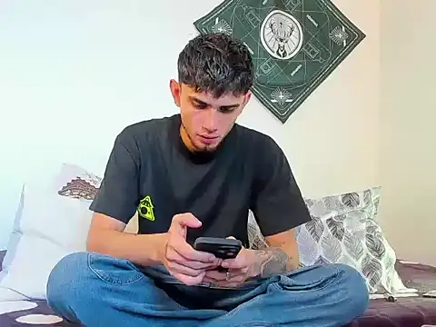 Snapshot of samevansx_ chatting on 02-09-26, 01:37 samevansx online show from 02-09-26, 01:37