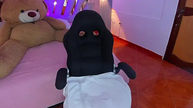 MaddyCrofft online show from 03-14-25, 11:34