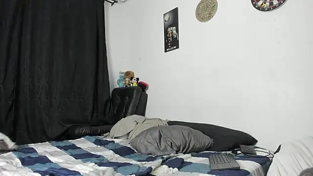 Snapshot of troy_rouge chatting on 02-10-26, 11:03 troy rouge online show from 02-10-26, 11:03