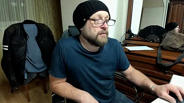 Snapshot of Grandor_M chatting on 03-07-25, 06:22 Grandor M online show from 03-07-25, 06:22