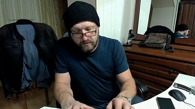 Snapshot of Grandor_M chatting on 03-08-25, 05:22 Grandor M online show from 03-08-25, 05:22