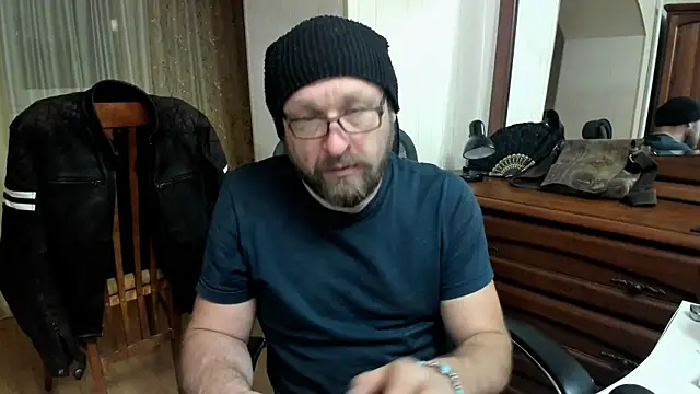 Snapshot of Grandor_M chatting on 03-09-25, 07:48 Grandor M online show from 03-09-25, 07:48