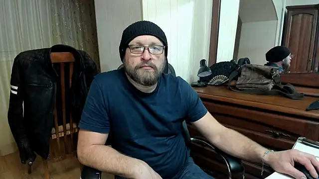 Snapshot of Grandor_M chatting on 03-12-25, 03:07 Grandor M online show from 03-12-25, 03:07