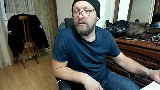 Snapshot of Grandor_M chatting on 03-13-25, 06:23 Grandor M online show from 03-13-25, 06:23