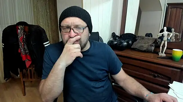 Snapshot of Grandor_M chatting on 03-15-25, 05:59 Grandor M online show from 03-15-25, 05:59