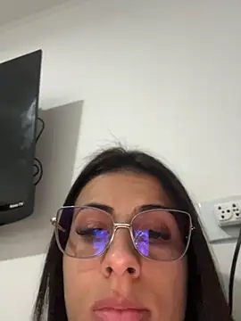 Snapshot of jheicylli chatting on 07-11-26, 12:46 jheicylli online show from 07-11-26, 12:46