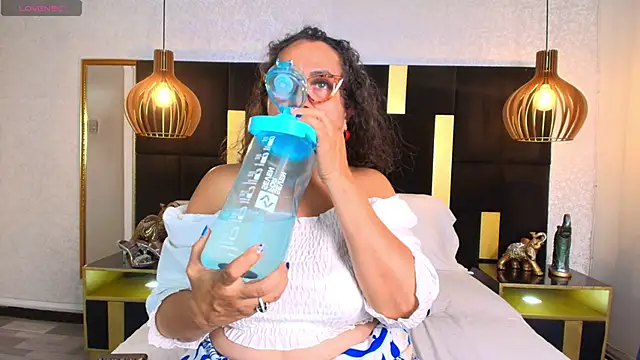 AlessandraLeroy online show from 11-08-25, 02:50