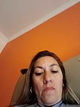 Luna-nevada online show from 10-12-25, 02:43